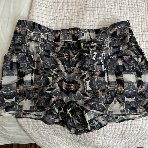 INTERMIX Pants - Intermix Shorts, size small